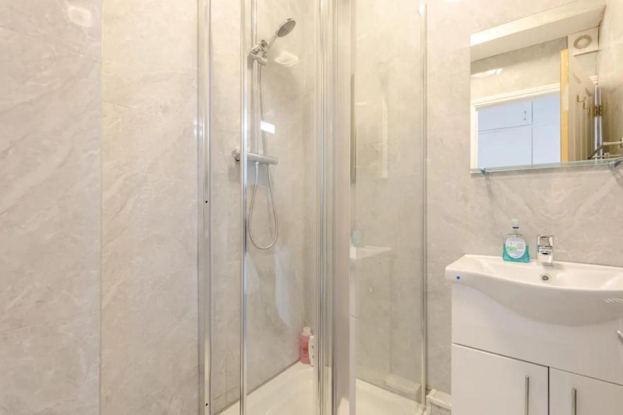 3bd Flat In The Heart Of Camden Town Apartment London